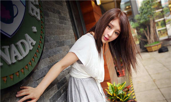 复兴想找一个女性生孩子给报酬-｛找个女人生孩子多少钱｝